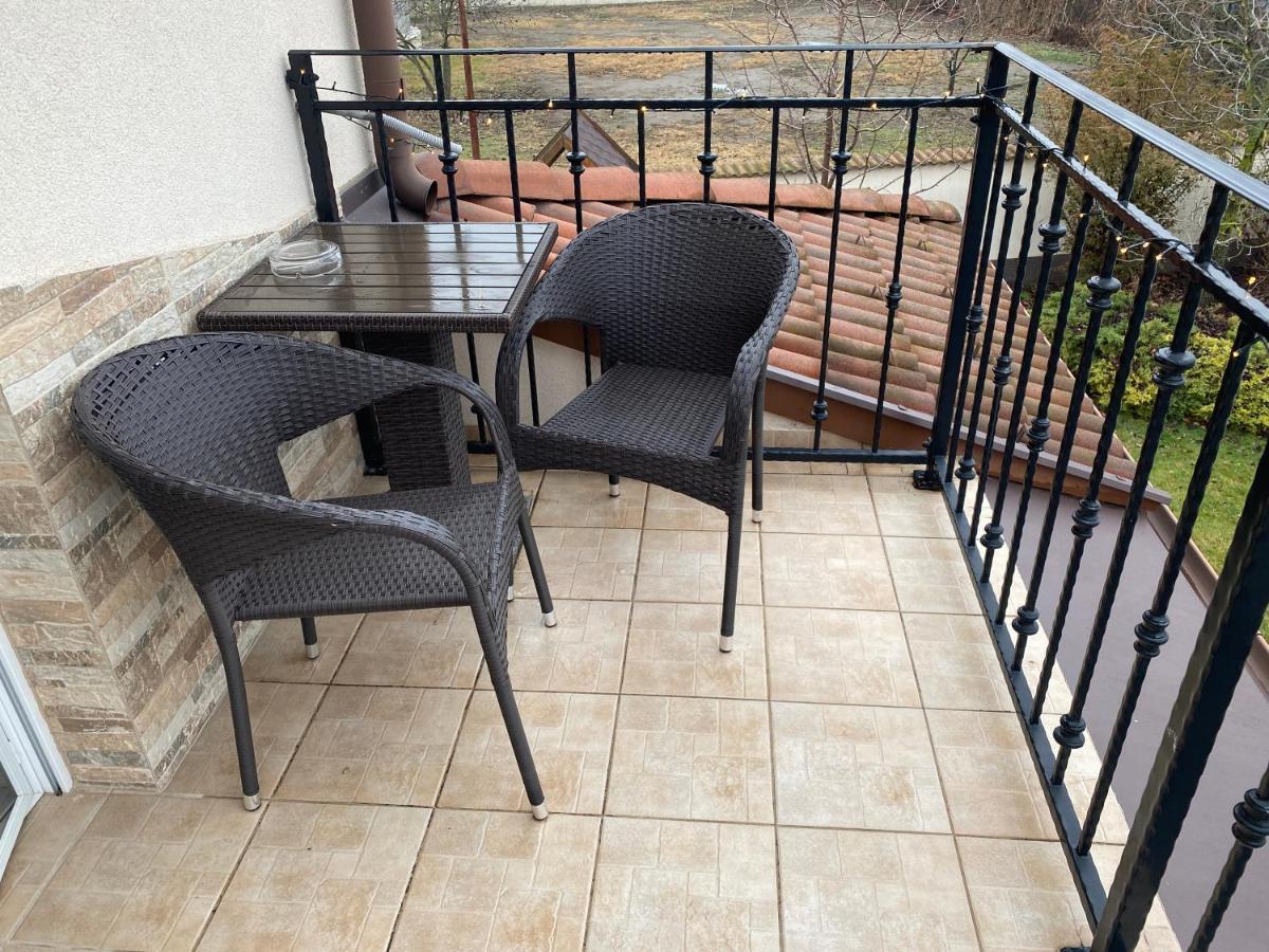 Aura Apartman Hajdúszoboszló Buitenkant foto