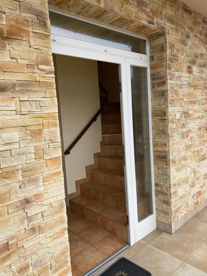 Aura Apartman Hajdúszoboszló Buitenkant foto